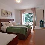 Borovi With Terrace And Parking *