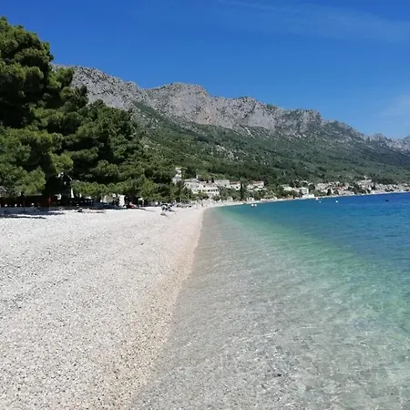 Borovi With Terrace And Parking Podaca
